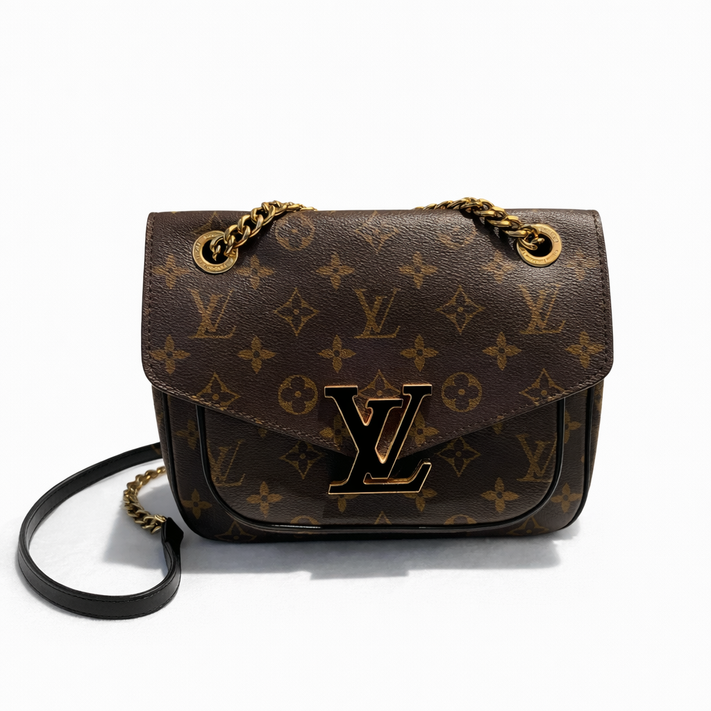 【#264】Pre-owned Louis Vuitton Passy Bag Monogram Canvas with Gold-Tone Hardware