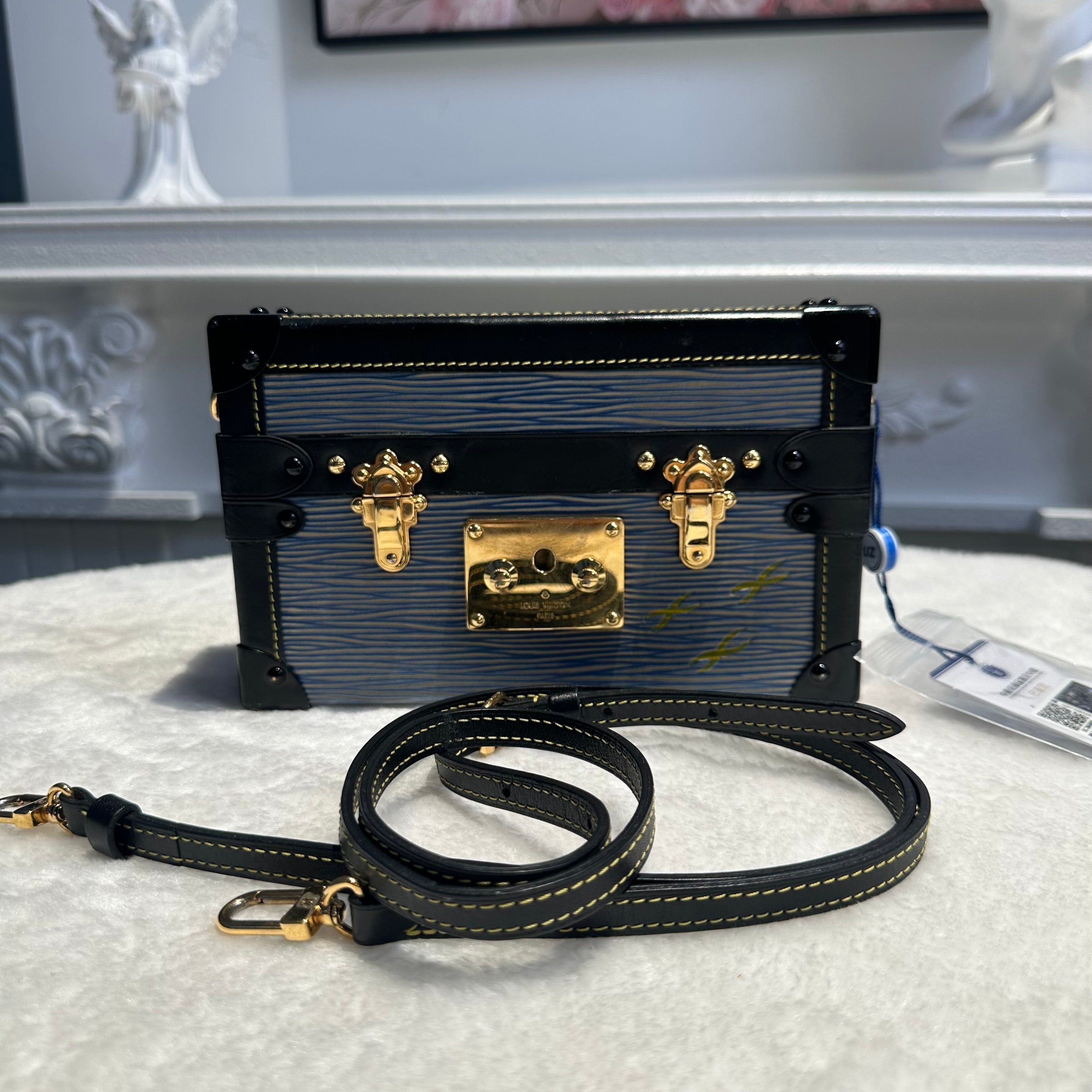 【#252】Pre-owned Louis Vuitton Petite Malle Bag Denim with Gold-Tone Hardware