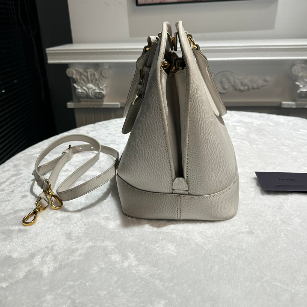【#249】Pre-owned Prada Large Dome Bag White Saffiano Leather with Gold-Tone Hardware