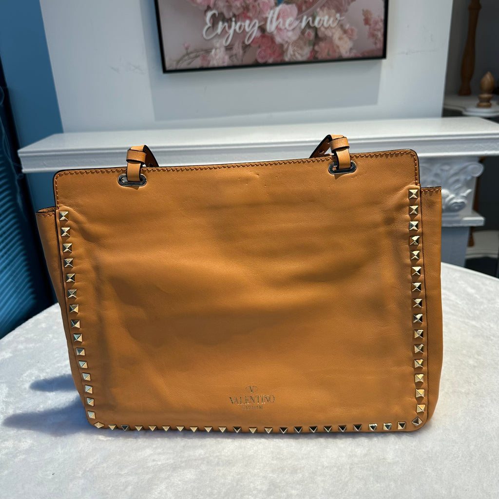 【#241】Pre-owned Valentino Garavani Rockstud Large Tote Bag Beige Grained Calfskin Leather