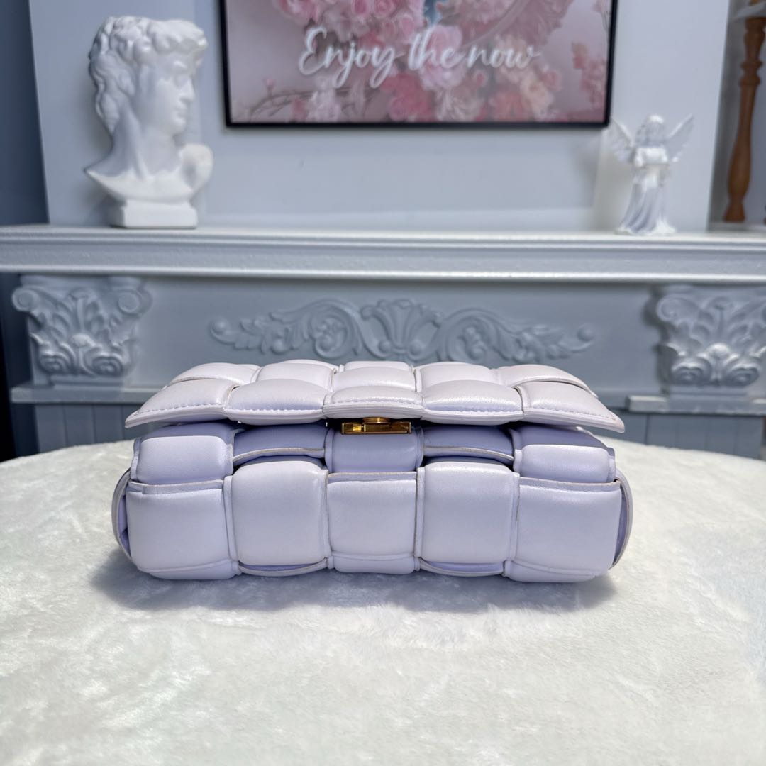 【#130】Pre-owned BOTTEGA VENETA Padded Cassette Medium Purple Intrecciato Lambskin Leather Gold Hardware Shoulder Bag HZ2512250&&