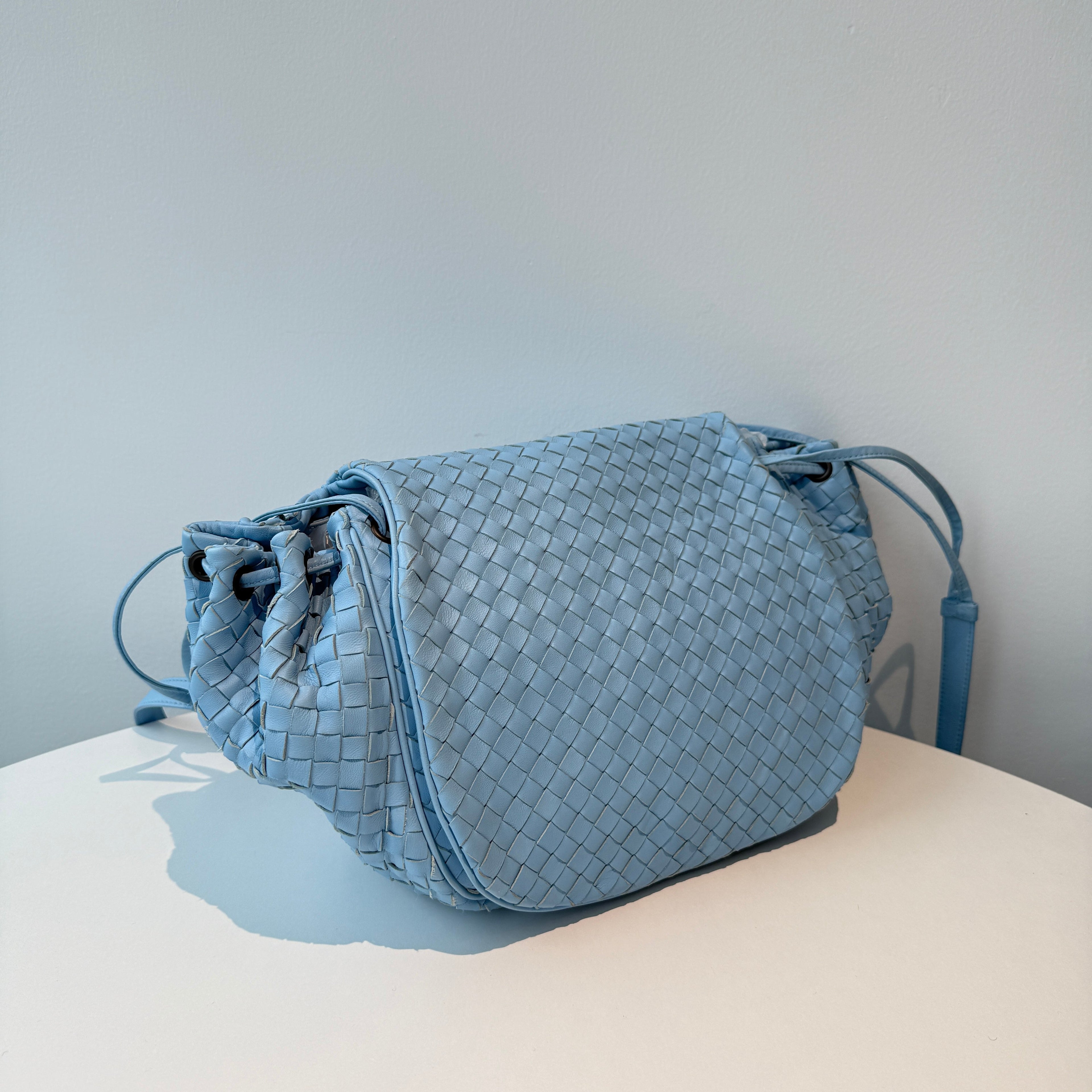 【#132】Pre-owned BOTTEGA VENETA The Pouch Intrecciato Baby Blue Nappa Leather Shoulder Bag HZ2511010&&