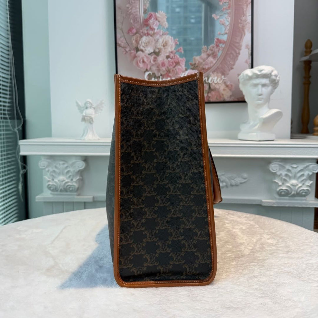 【#284】Pre-owned Celine Horizontal Cabas Tote Bag Triomphe Coated Canvas in Brown with Tan Leather Trim