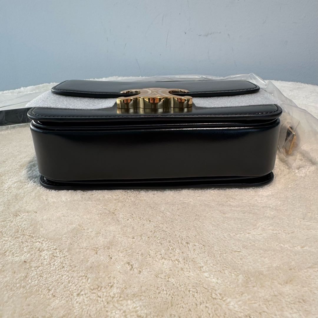 【#223】Pre-owned Celine Triomphe Small Shoulder Bag Black Shiny Calfskin Leather