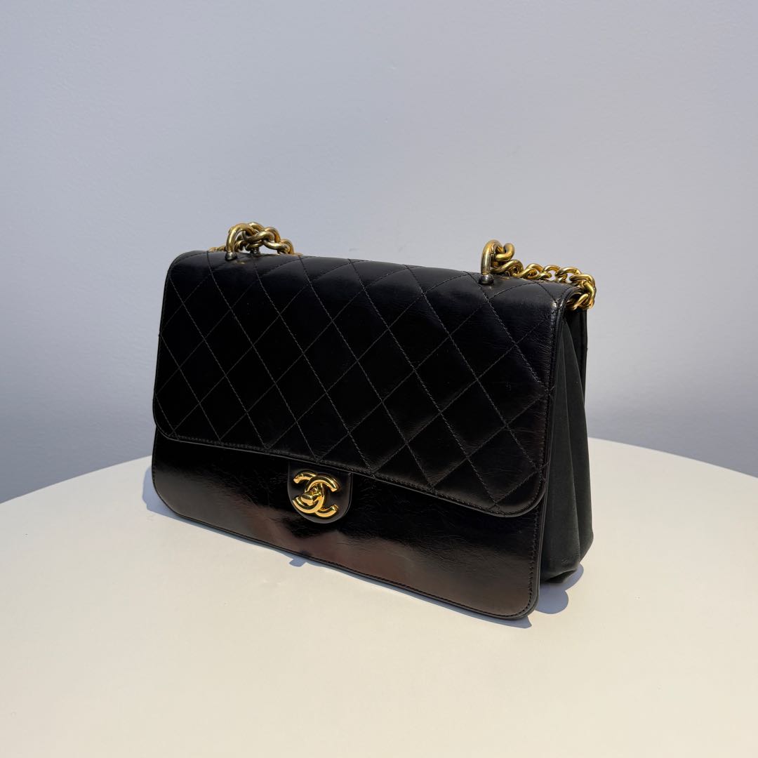 【#026】Pre-owned Chanel Large Classic Flap Black Caviar Leather Shoulder Bag HZ251106017