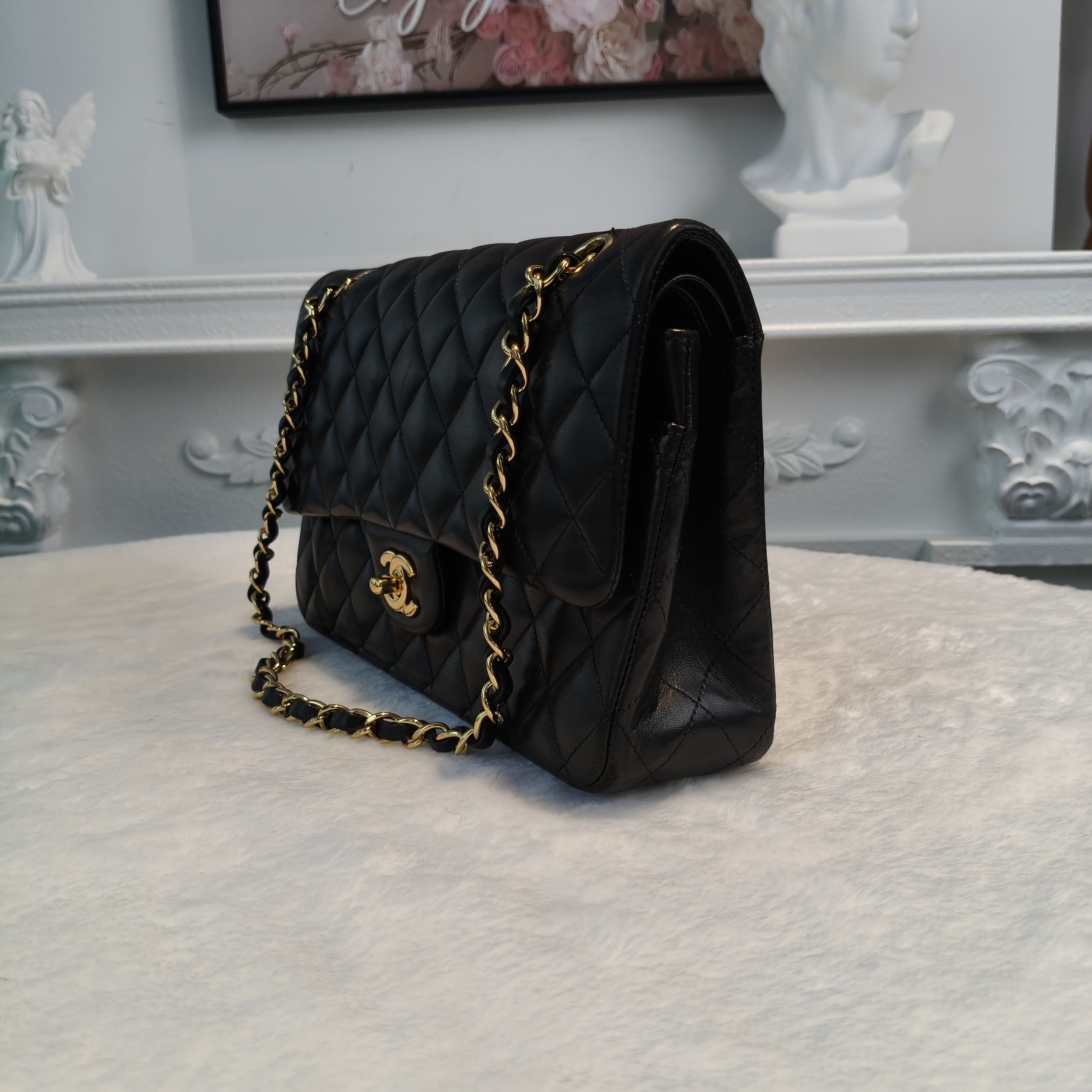【#022】Pre-owned Chanel Medium Classic Flap Black Lambskin Leather Shoulder Bag HZ2601190&&