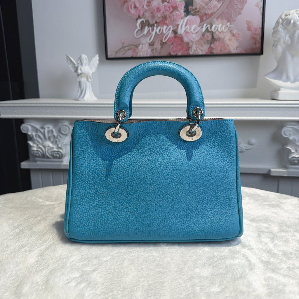 【#141】Pre-owned Dior Diorissimo Small Light Blue Calfskin Leather with Silver Charm Shoulder Bag / Tote Bag HZ260110&&
