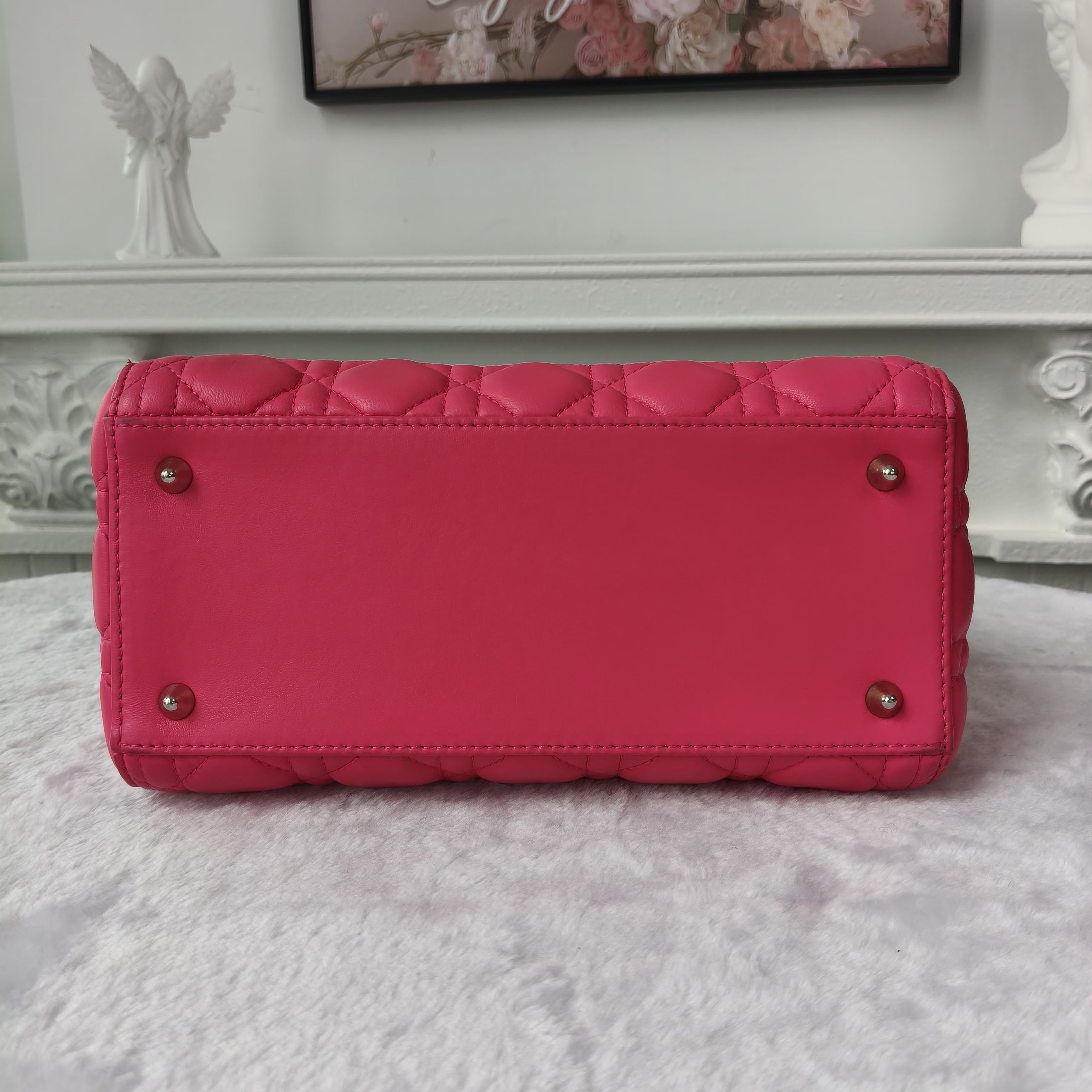 【#135】Pre-owned Dior Lady Dior Medium Hot Pink Lambskin with Silver Charm Shoulder Bag HZ260306&&