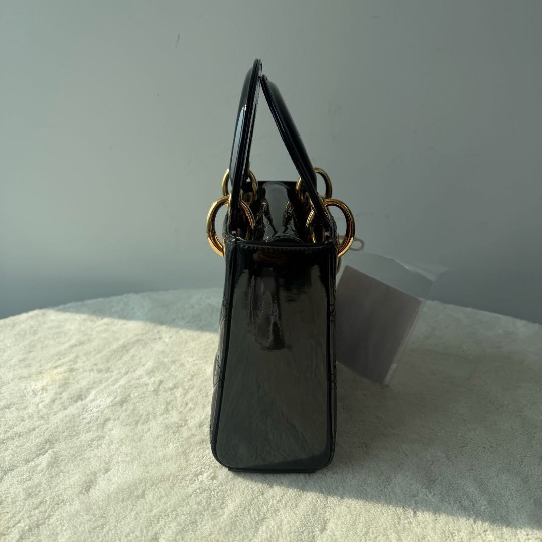 【#145】Pre-owned Dior Lady Dior Mini Black Cannage Patent Leather Gold Hardware Shoulder Bag HZ251218015