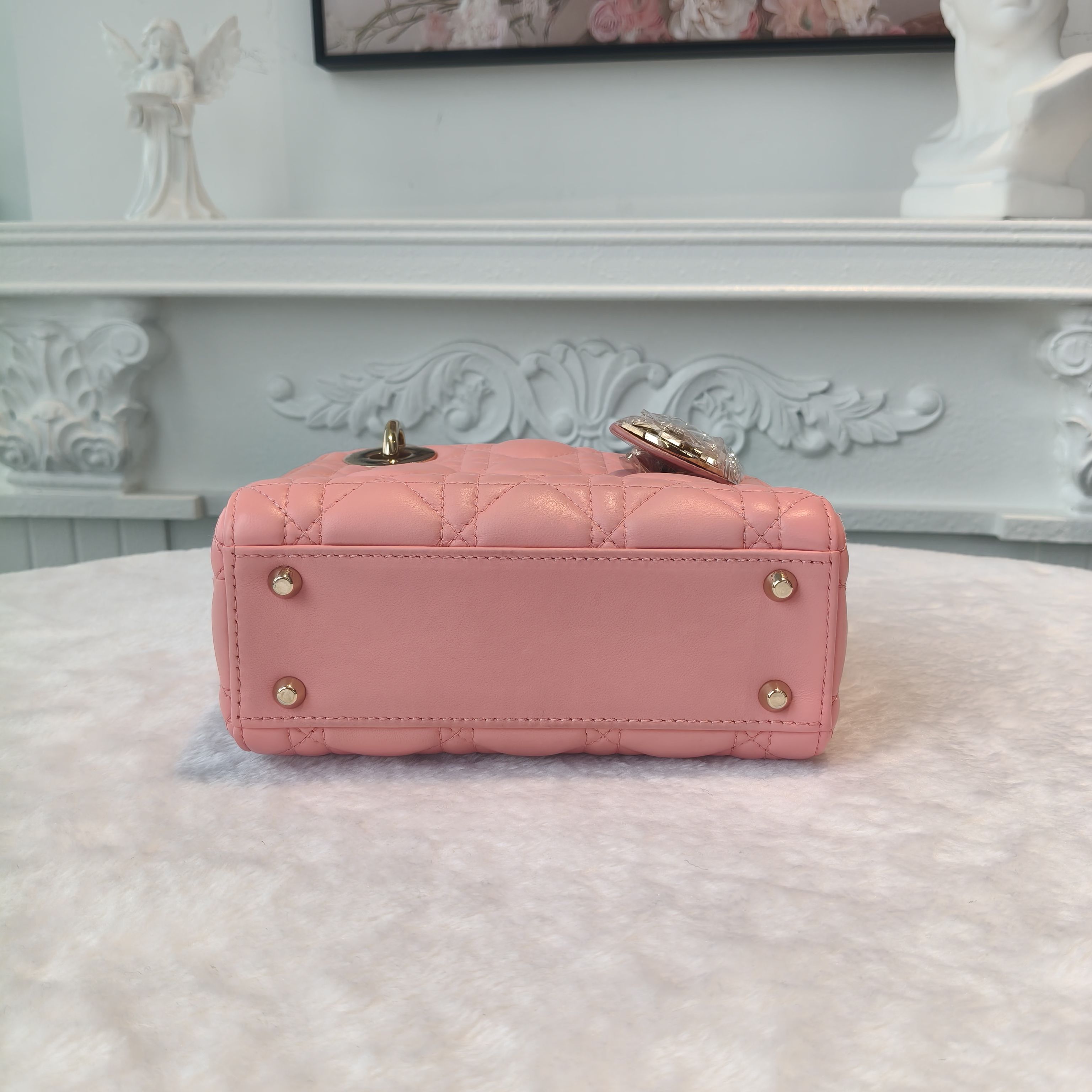 【#286】Pre-owned Dior Mini Lady Dior Bag Cannage Quilted Leather in Blush Pink with Gold-Tone Hardware