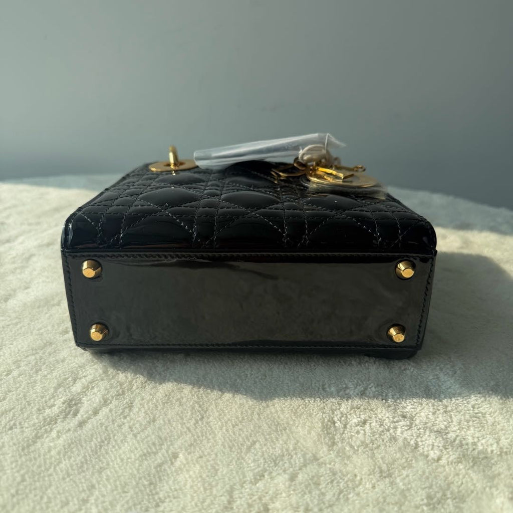 【#145】Pre-owned Dior Lady Dior Mini Black Cannage Patent Leather Gold Hardware Shoulder Bag HZ251218015