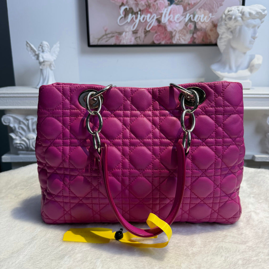 【#138】Pre-owned Dior Soft Small Deep Pink Lambskin Gold Hardware Shoulder Bag HZ260131012
