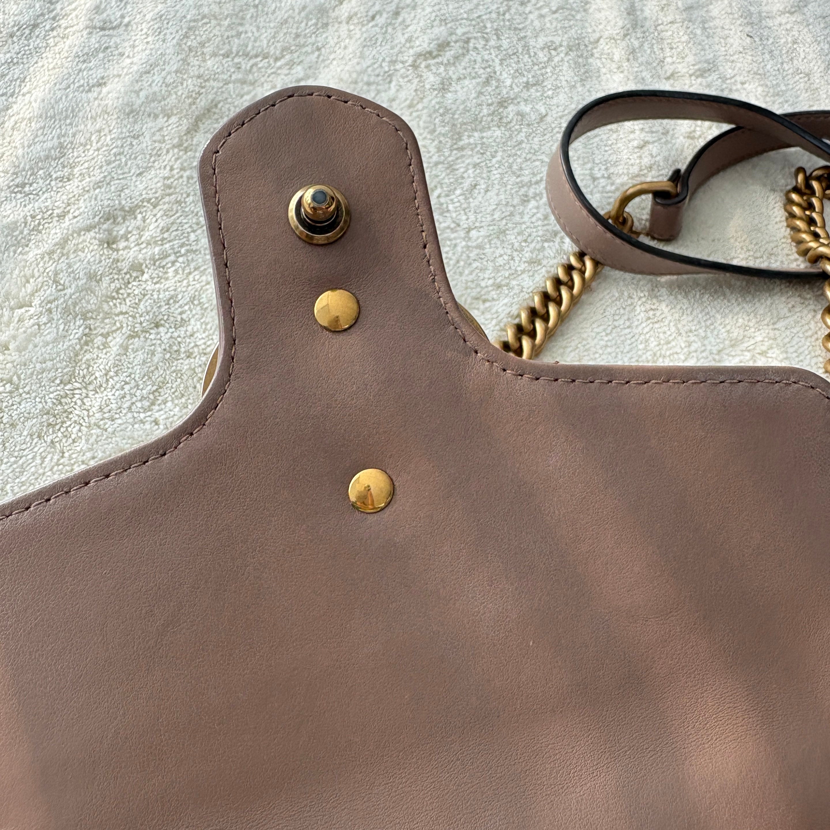 【#189】Pre-owned GUCCI Marmont Small 22cm Nude Matelassé Calfskin Leather Gold Hardware Top Handle Shoulder Bag