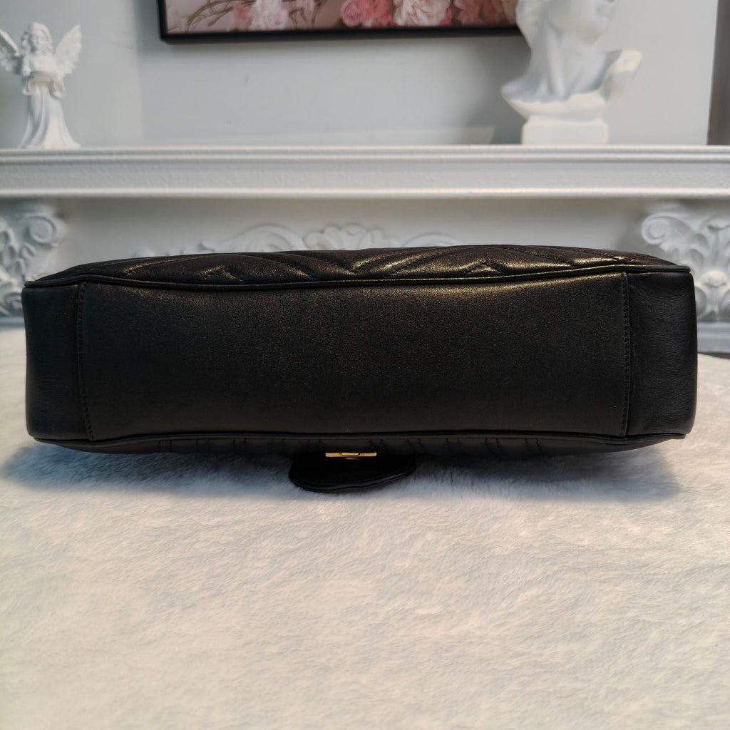 【#180】Pre-owned Gucci GG Marmont Medium Bag Black Matelassé Leather