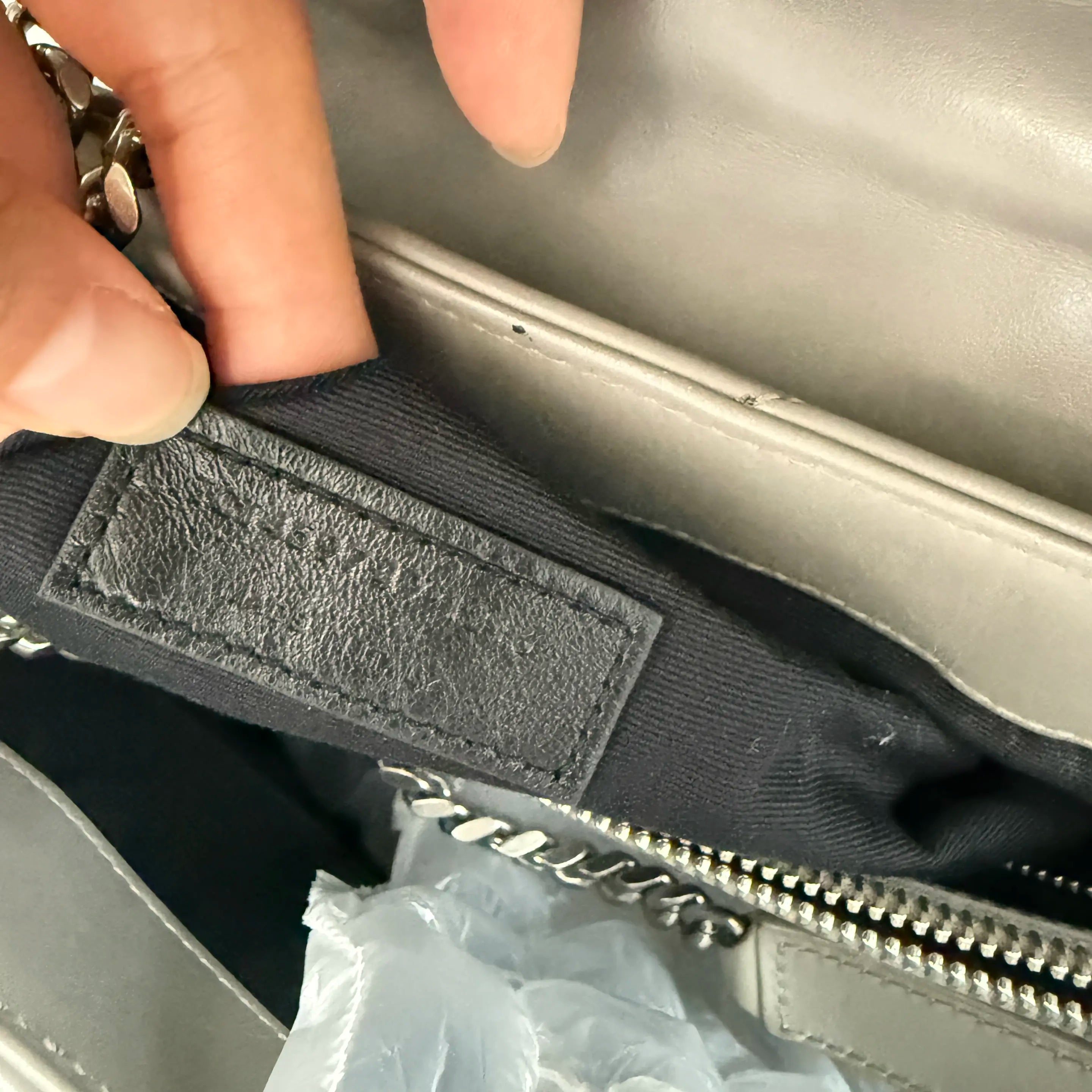 【#126】Pre-owned YSL LouLou Puffer Medium Grey Calfskin Shoulder Bag HZ2510180&&