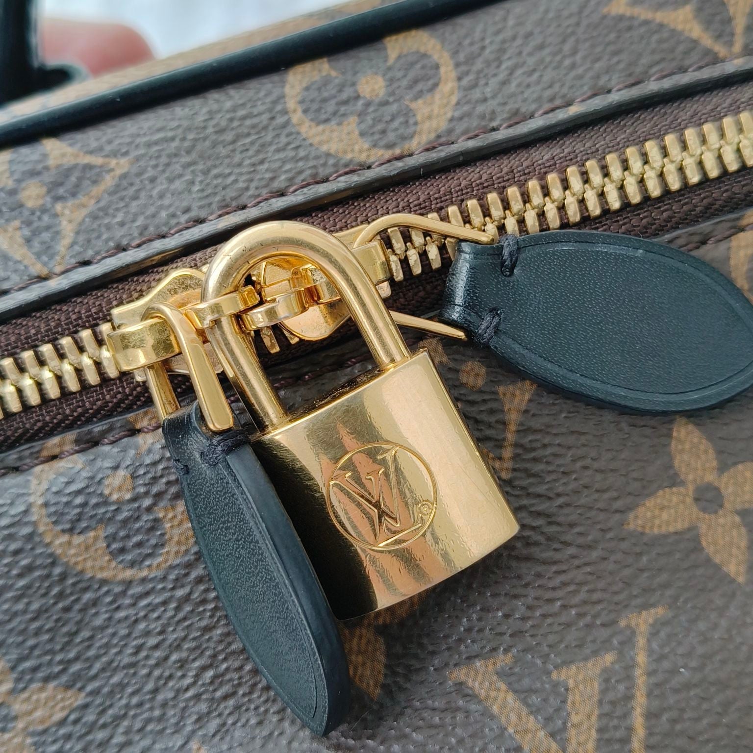 【#048】Pre-owned Louis Vuitton Vanity PM Reverse Monogram Canvas Black Calfskin Leather Vanity BagHZ260304