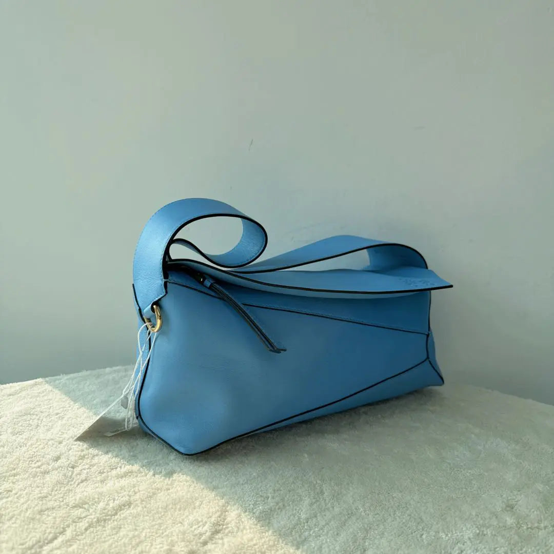 【#104】Pre-owned Loewe Puzzle Hobo Blue Calfskin Hobo HZ251218022