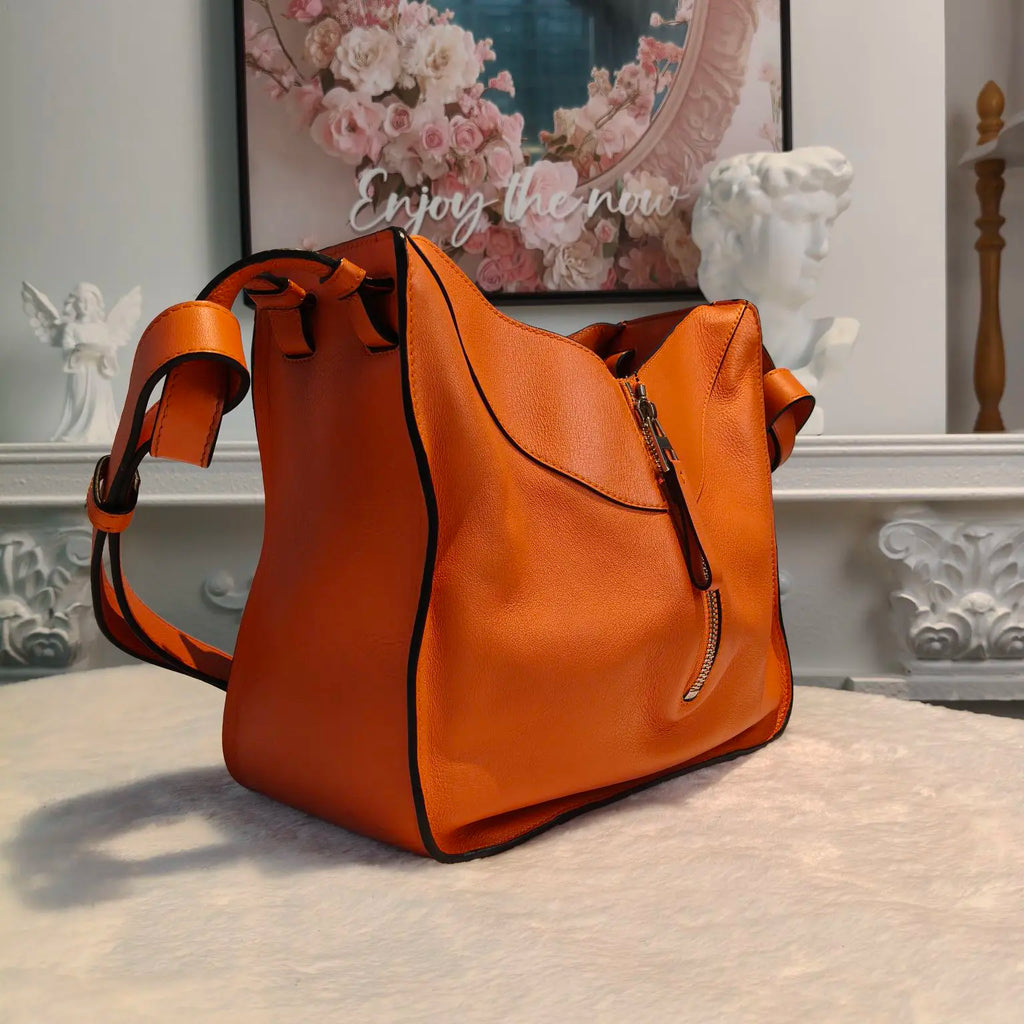 【#110】Pre-owned Loewe Anton Small Orange Calfskin Crossbody Bag HZ260119016