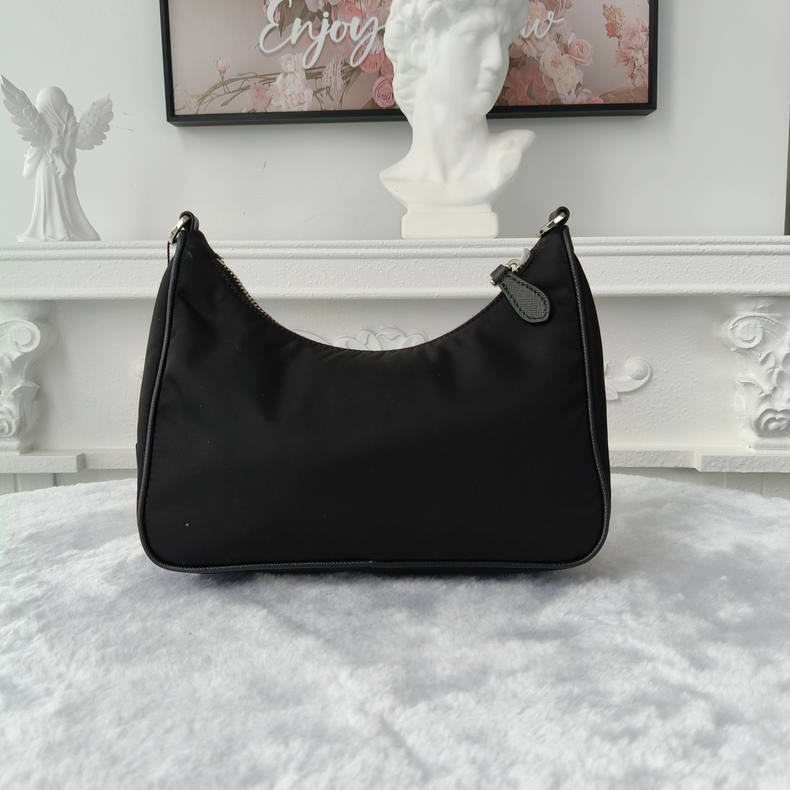 【#163】Pre-owned PRADA Re-Edition Mini Black Nylon and Calfskin Crossbody Bag HZ260304&&