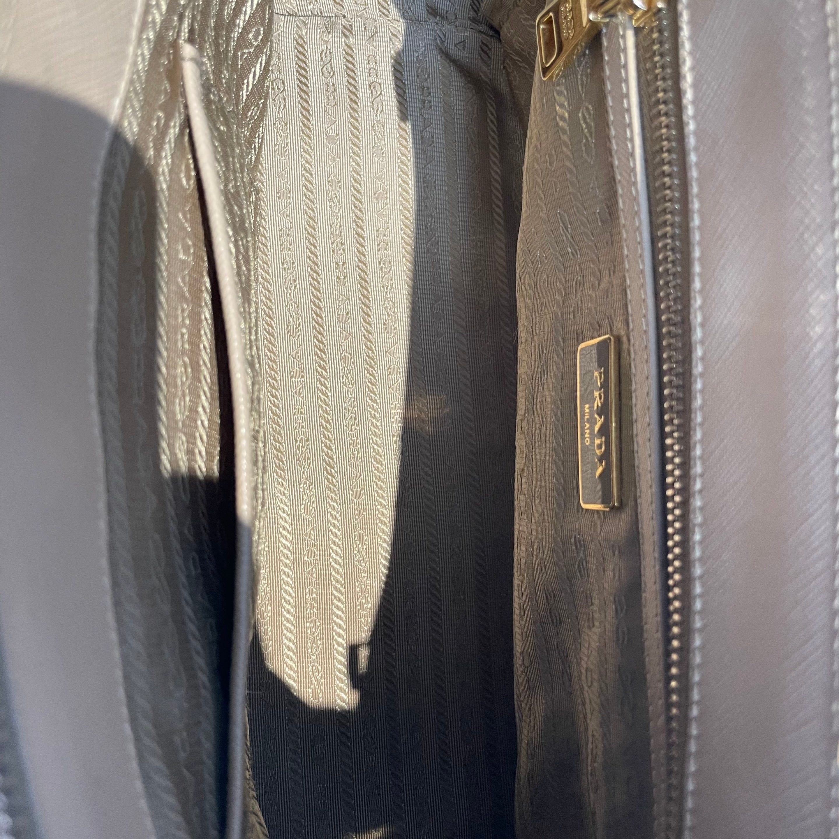 【#289】Pre-owned Prada Medium Galleria Bag Saffiano Leather in Beige with Gold-Tone Hardware