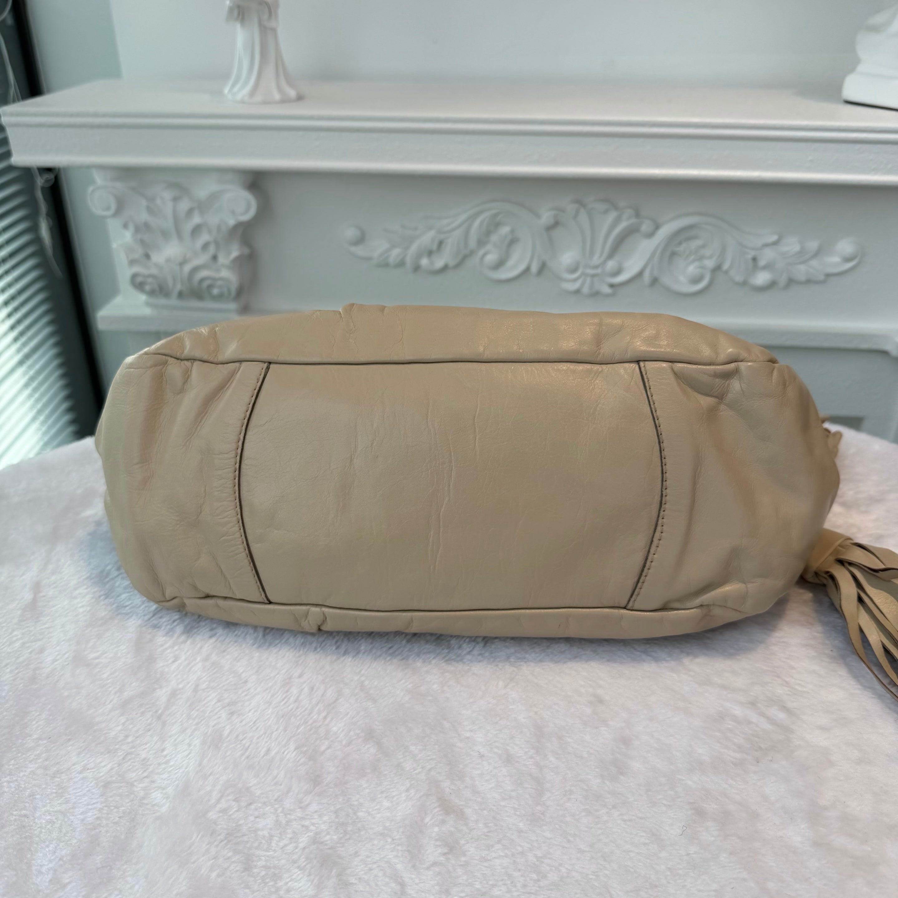 【#280】Pre-owned Prada Medium Ruched Leather Handbag in Beige with Gold-Tone Hardware