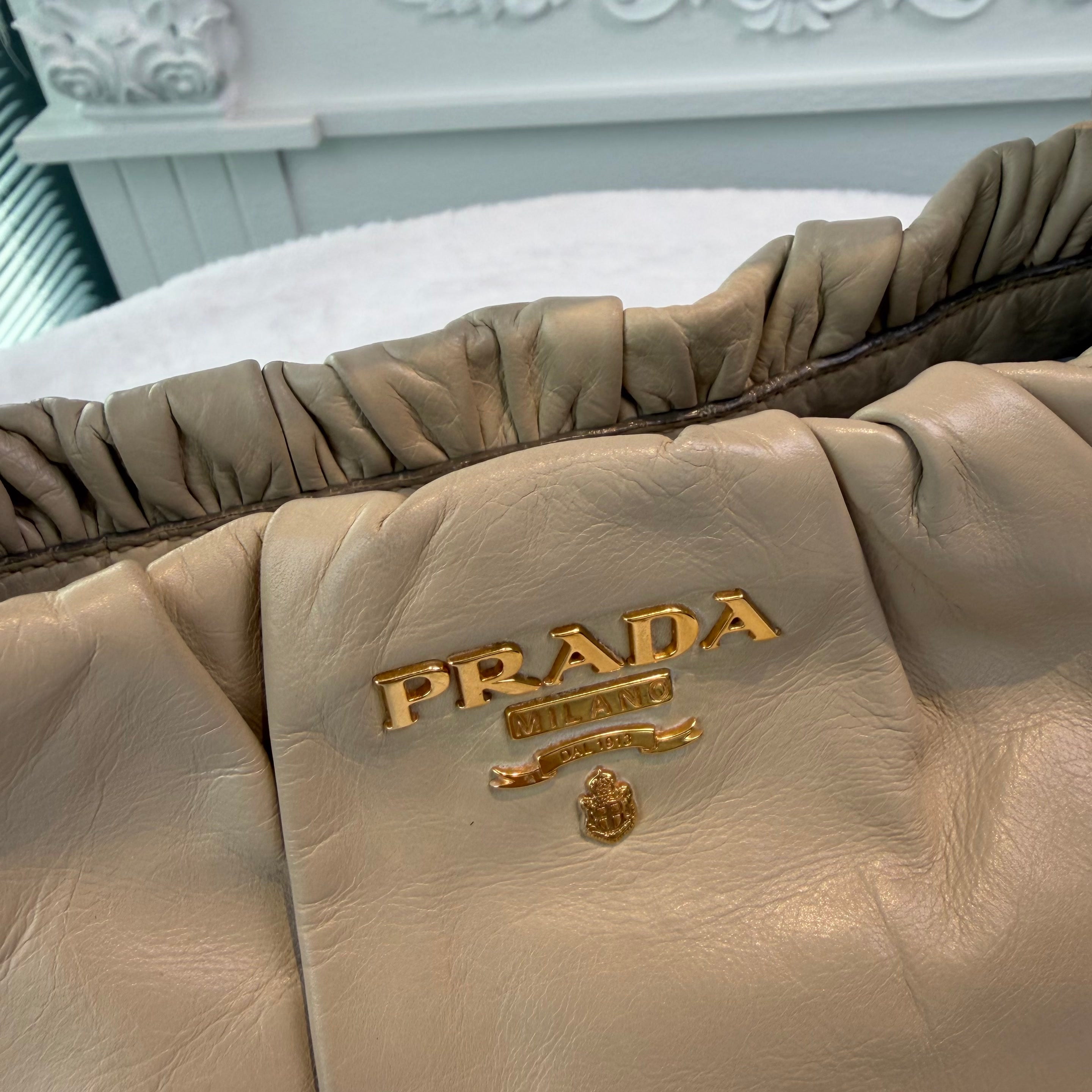 【#280】Pre-owned Prada Medium Ruched Leather Handbag in Beige with Gold-Tone Hardware