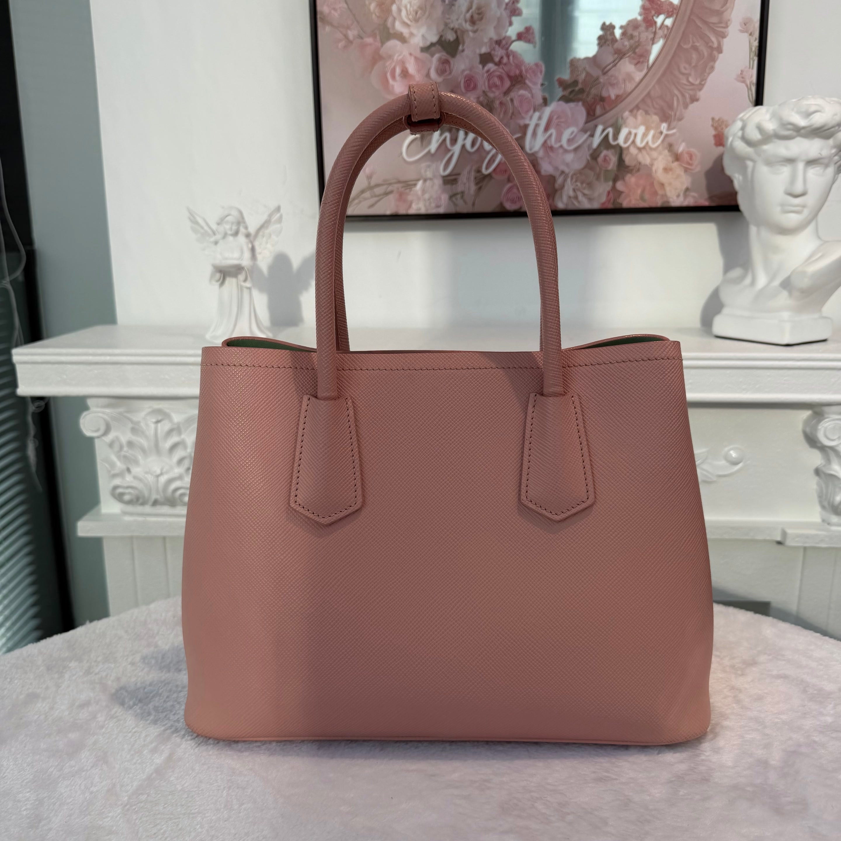 【#274】Pre-owned Prada Medium Open Tote Bag Saffiano Leather in Blush Pink with Contrast Green Lining