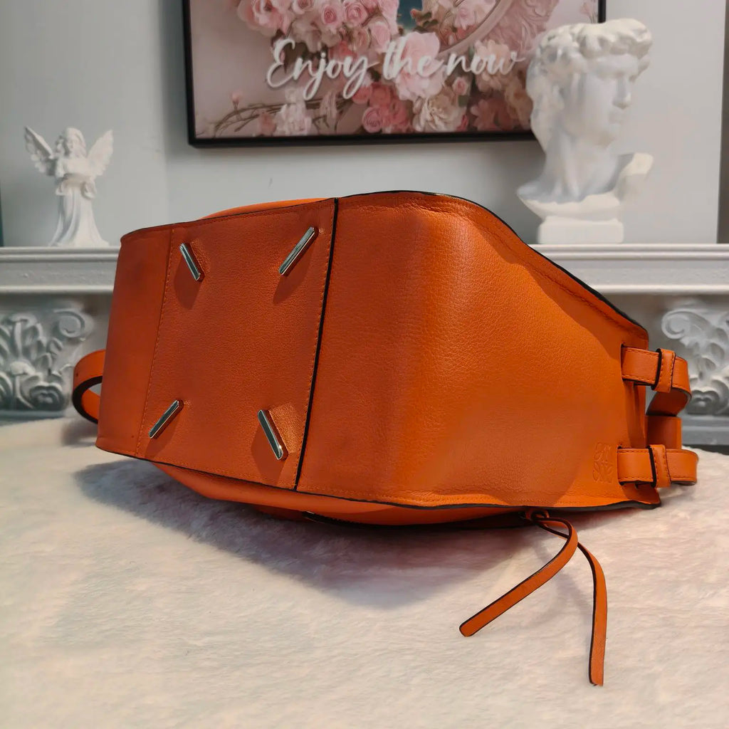 【#110】Pre-owned Loewe Anton Small Orange Calfskin Crossbody Bag HZ260119016