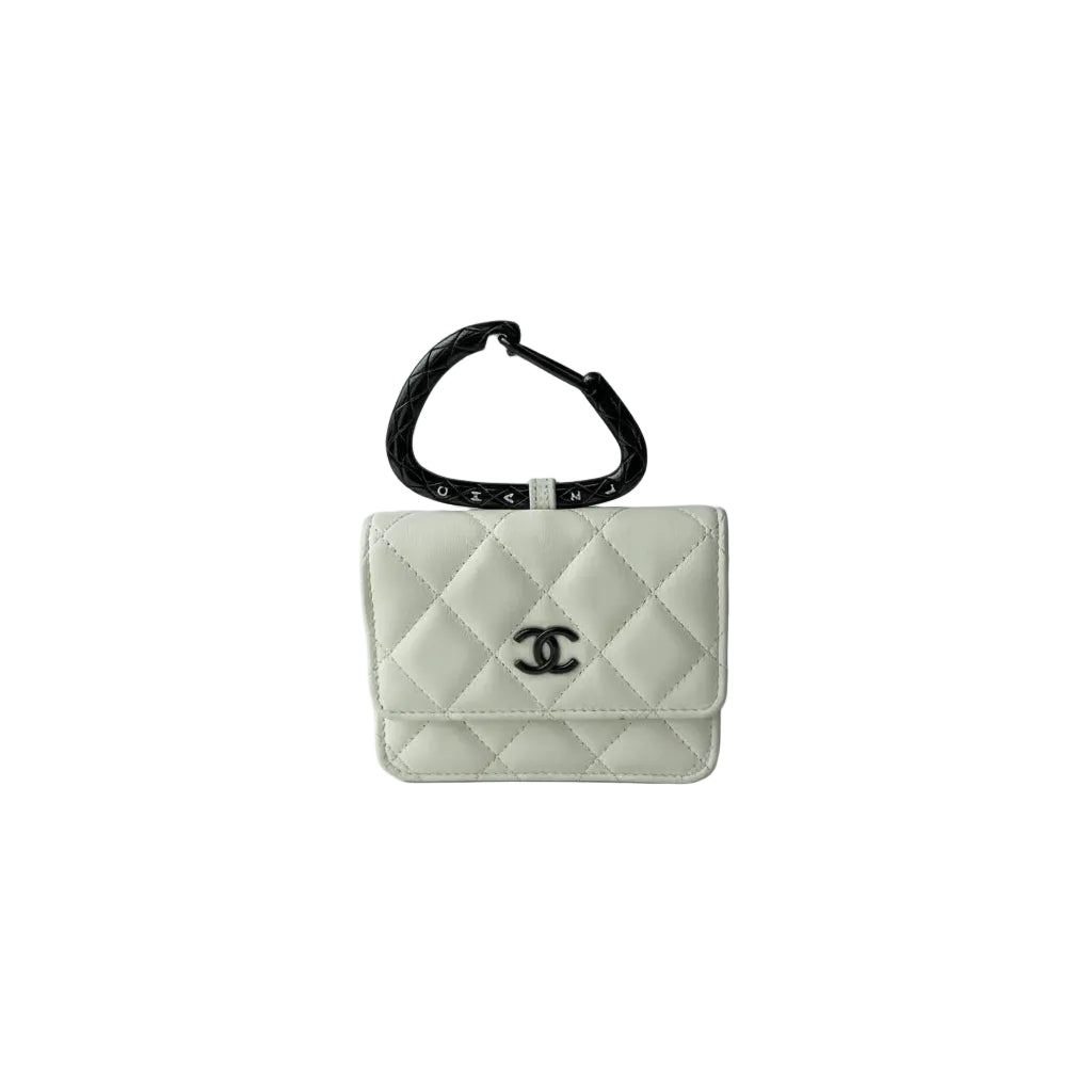 【#024】Pre-owned Chanel Mini White Lambskin Clutch with Chain Carabiner Bag HZ251107021